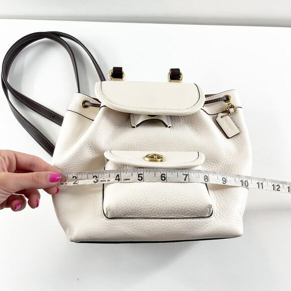 Coach Riya 21 Pebble Leather Backpack with Leather Top Handle Cream White main image 10